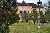 Battambang - old colonial buildings 